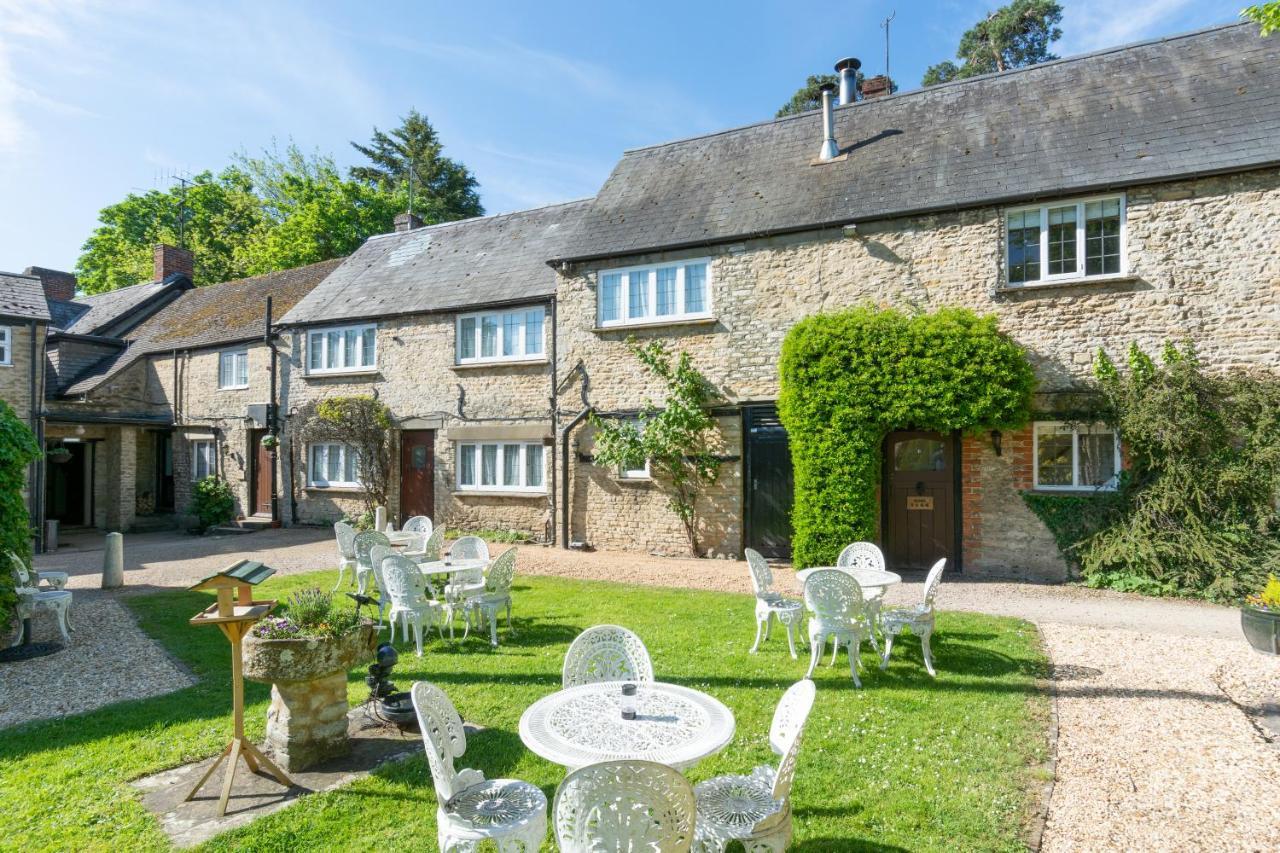 Jersey Arms Hotel Bicester Exterior foto